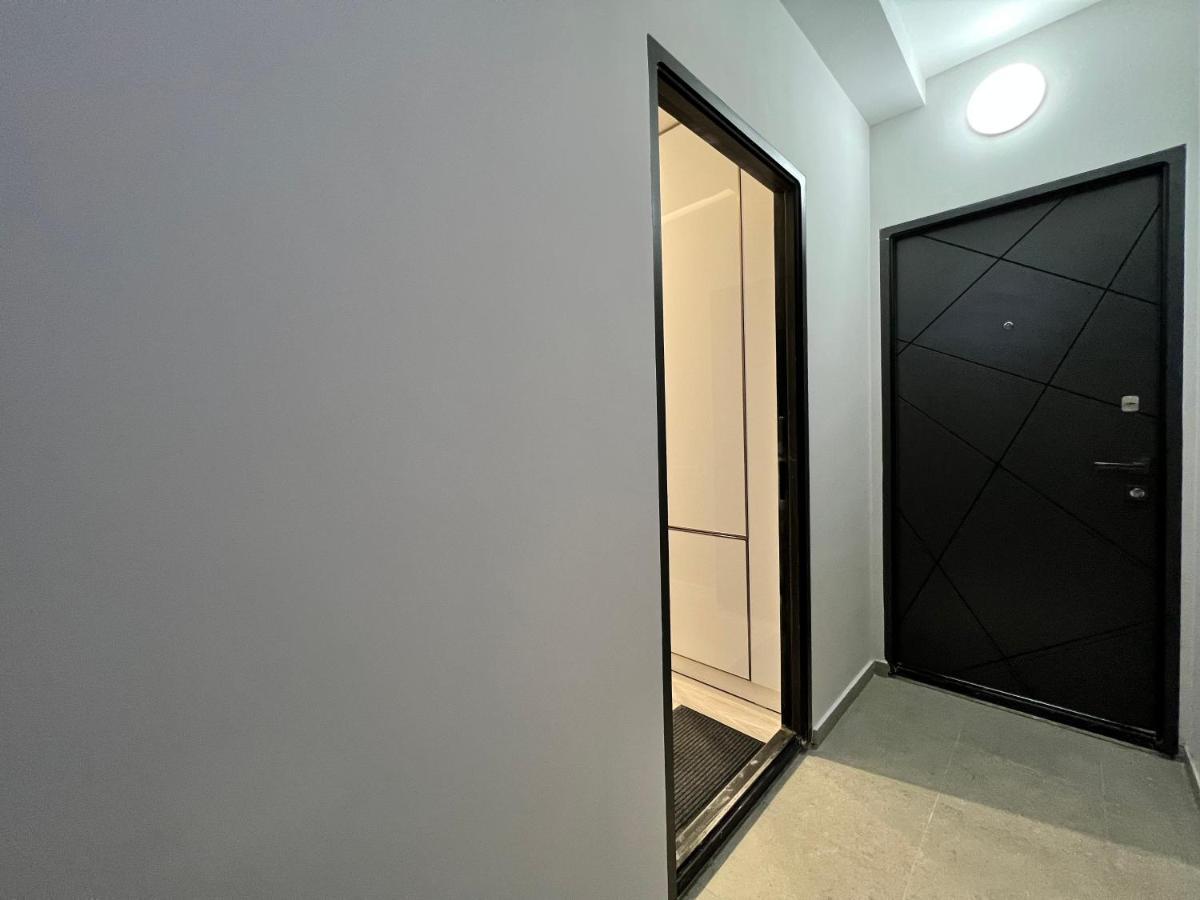 Cozy Apt 3 City Center Єреван Екстер'єр фото