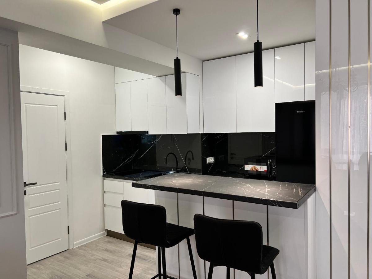 Cozy Apt 3 City Center Єреван Екстер'єр фото