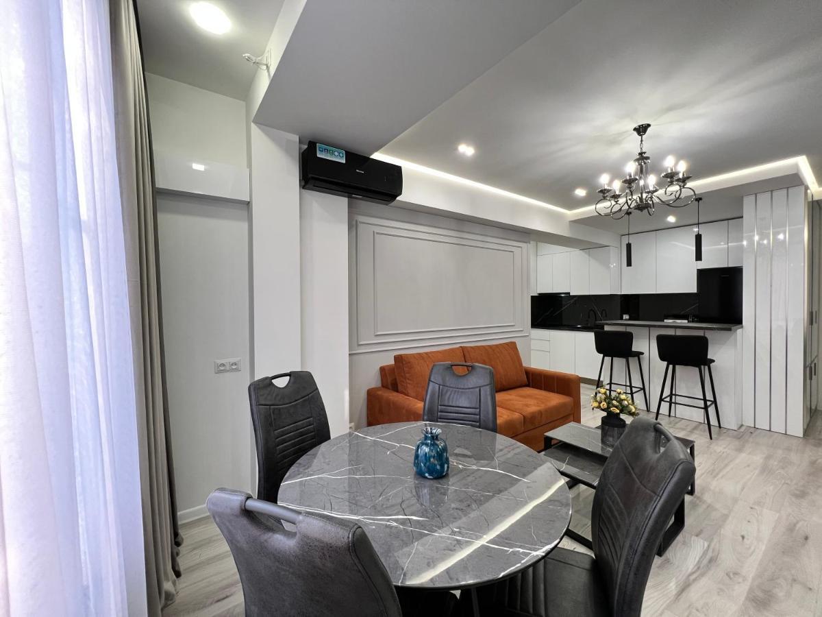 Cozy Apt 3 City Center Єреван Екстер'єр фото